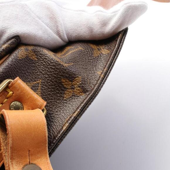 LOUIS VUITTON Brown Monogram Leather Shoulder Bag - Picture 7 of 10